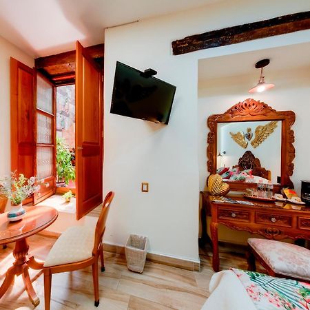 Hotel Casa Baez Patzcuaro Bagian luar foto