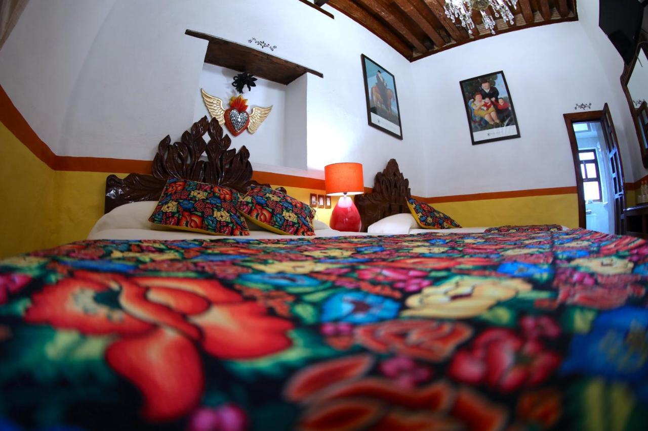 Hotel Casa Baez Patzcuaro Bagian luar foto
