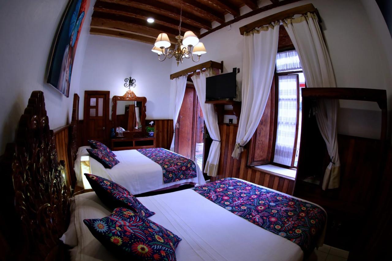 Hotel Casa Baez Patzcuaro Bagian luar foto