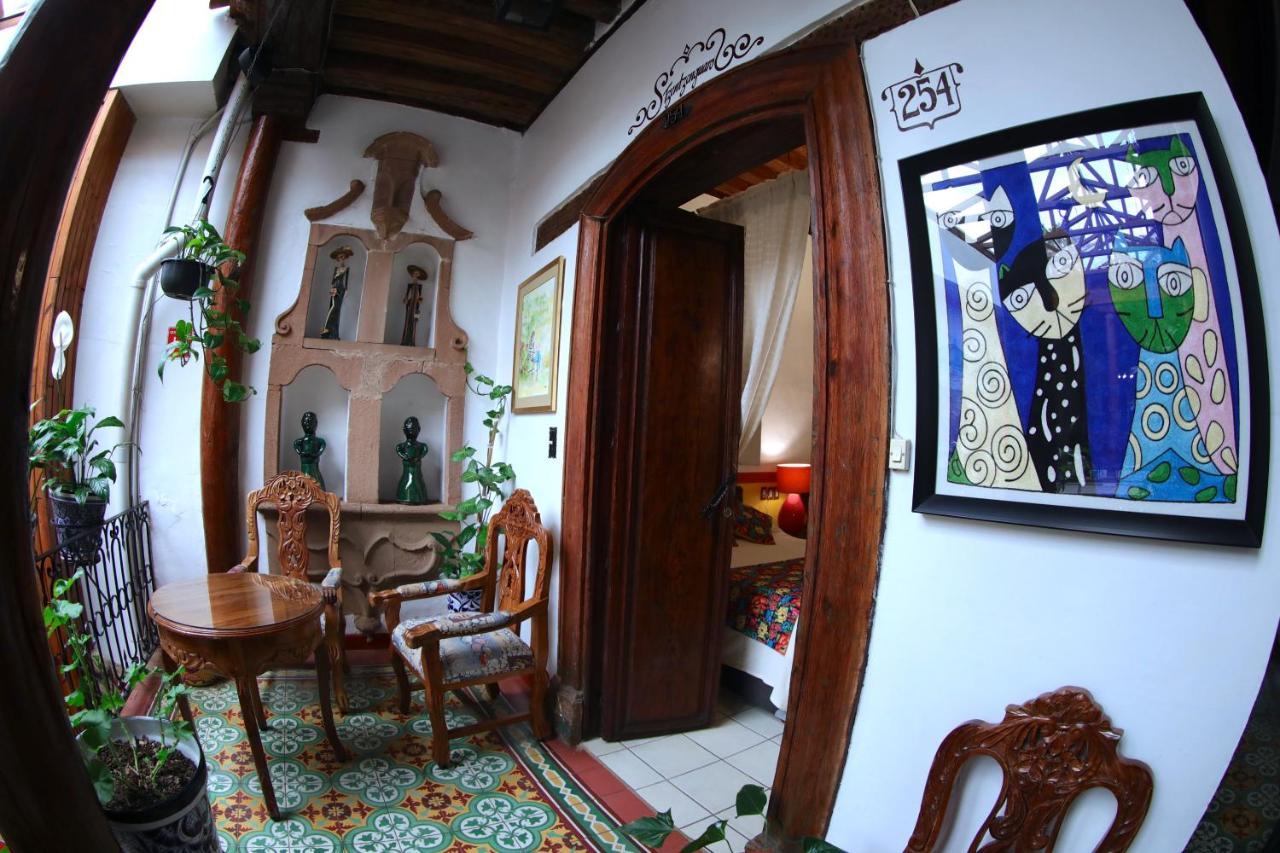 Hotel Casa Baez Patzcuaro Bagian luar foto