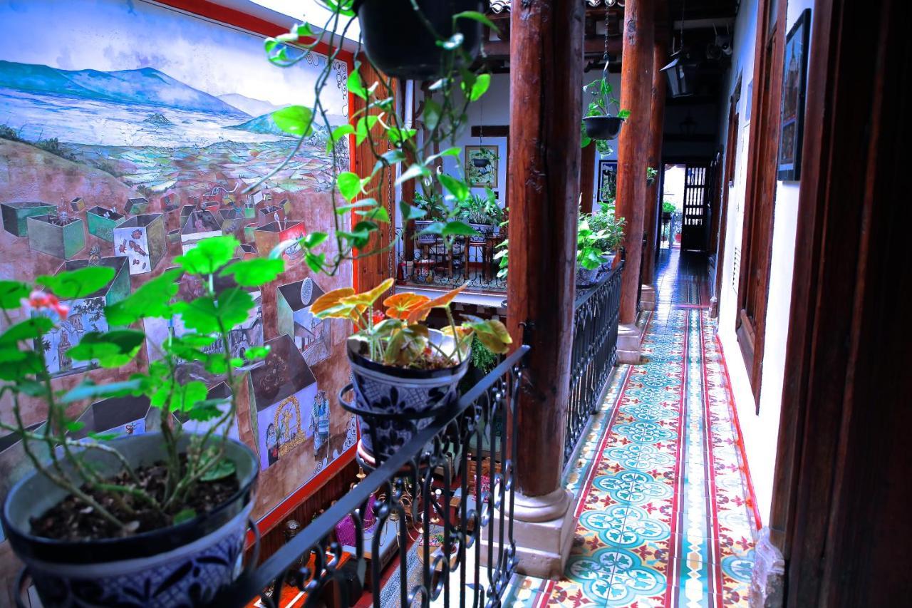 Hotel Casa Baez Patzcuaro Bagian luar foto