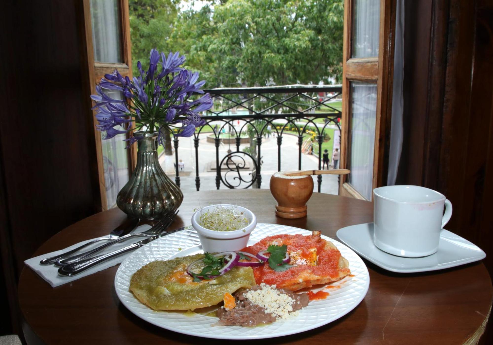 Hotel Casa Baez Patzcuaro Bagian luar foto