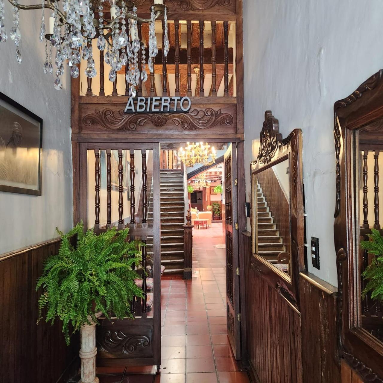 Hotel Casa Baez Patzcuaro Bagian luar foto