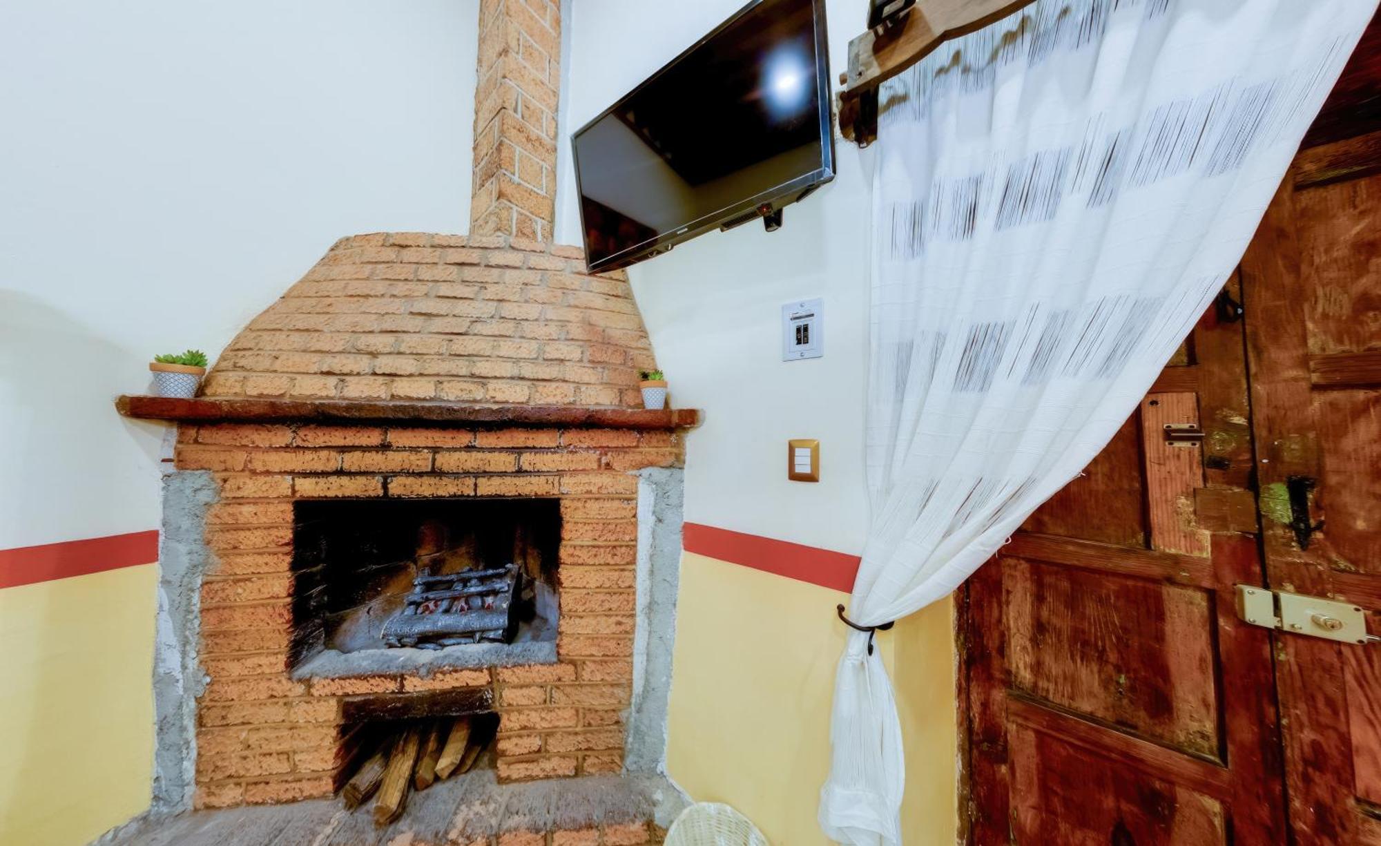 Hotel Casa Baez Patzcuaro Bagian luar foto