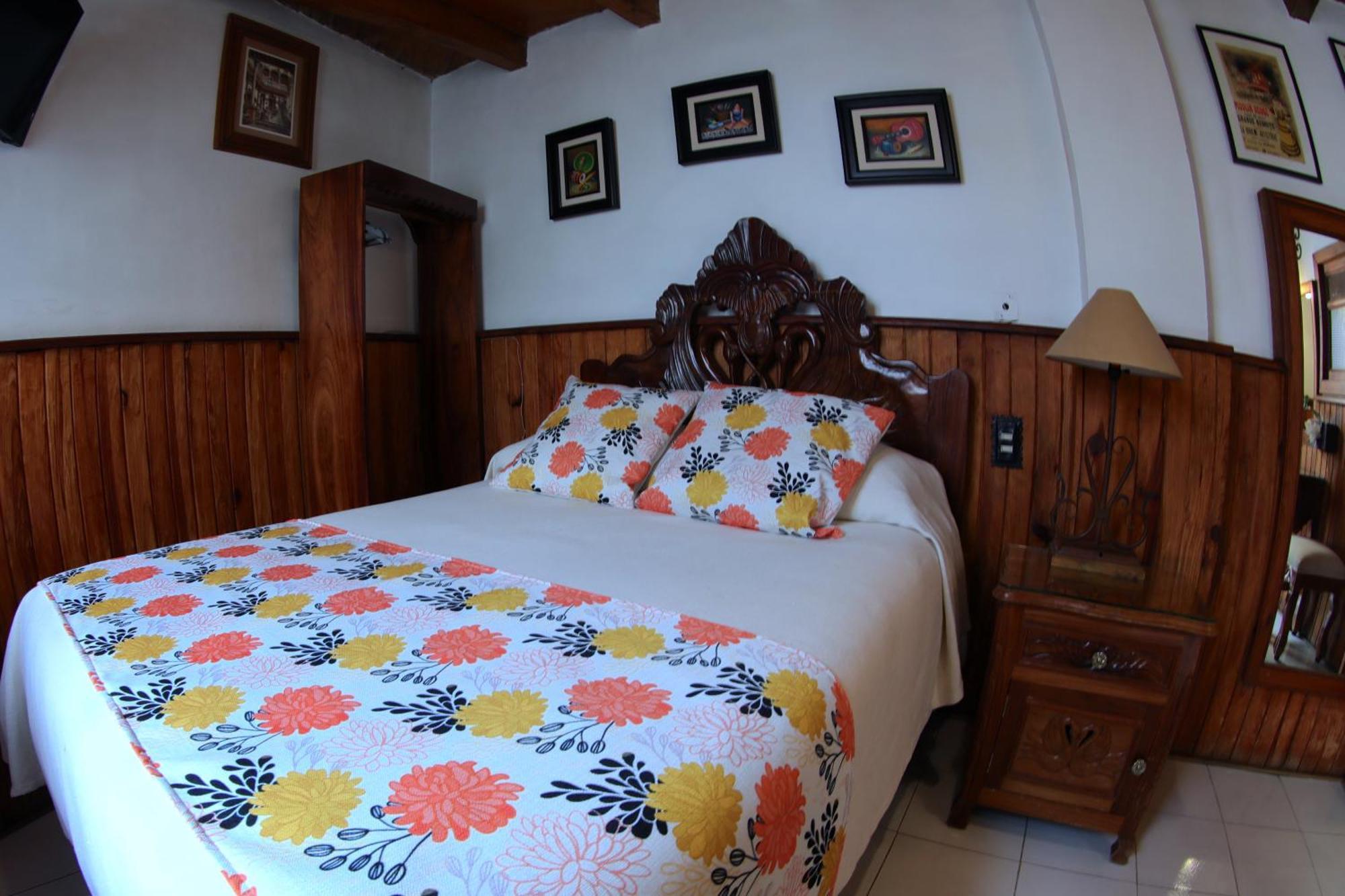 Hotel Casa Baez Patzcuaro Bagian luar foto