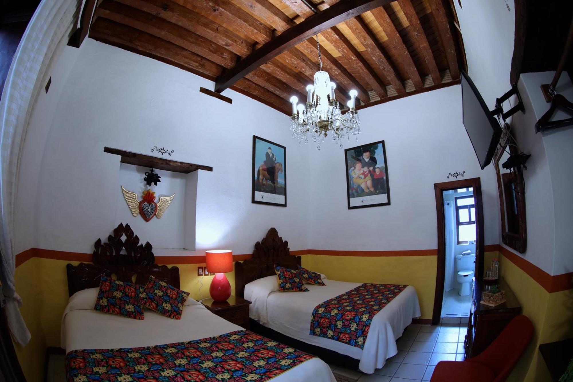 Hotel Casa Baez Patzcuaro Bagian luar foto