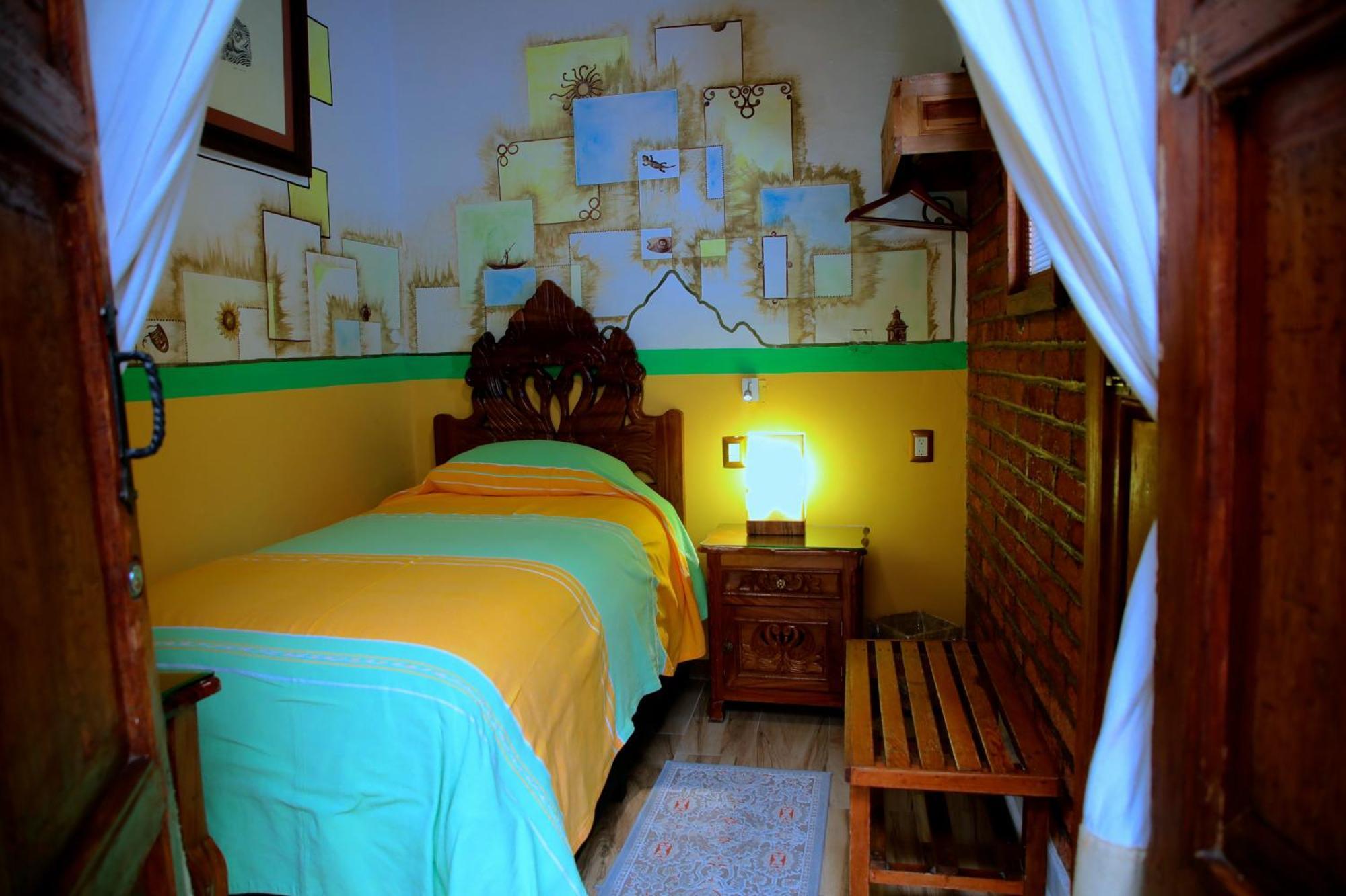 Hotel Casa Baez Patzcuaro Bagian luar foto