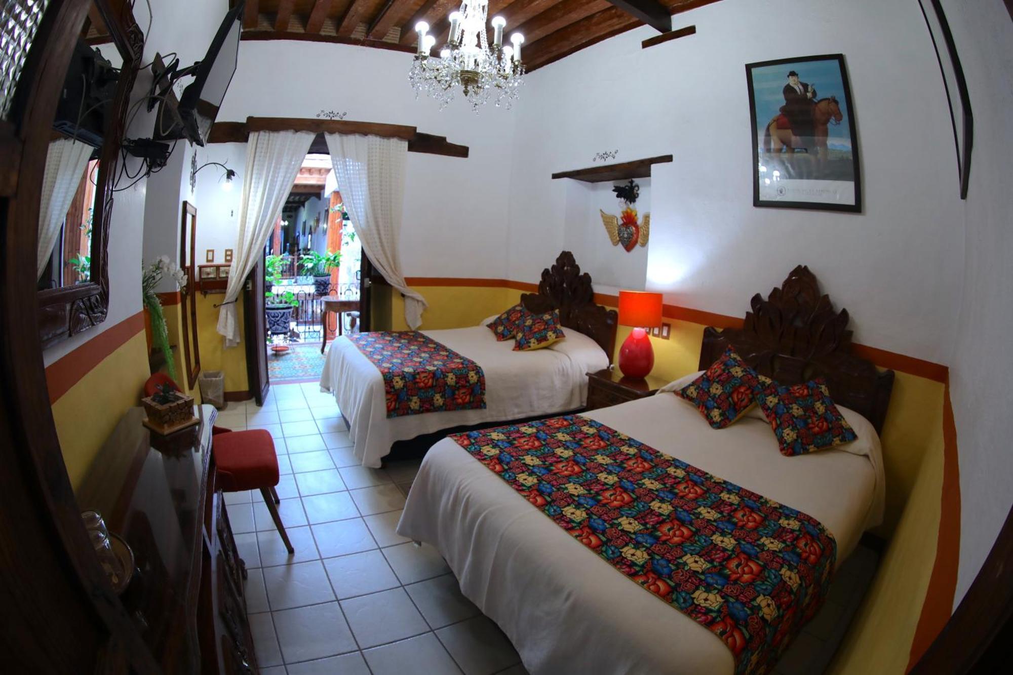 Hotel Casa Baez Patzcuaro Bagian luar foto