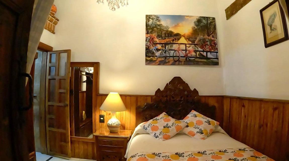 Hotel Casa Baez Patzcuaro Bagian luar foto