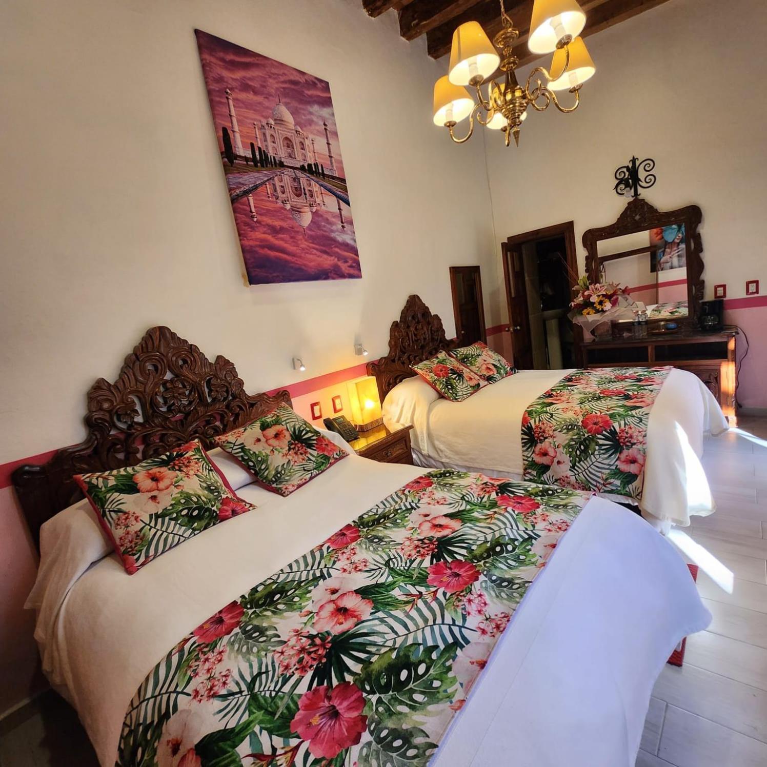 Hotel Casa Baez Patzcuaro Bagian luar foto