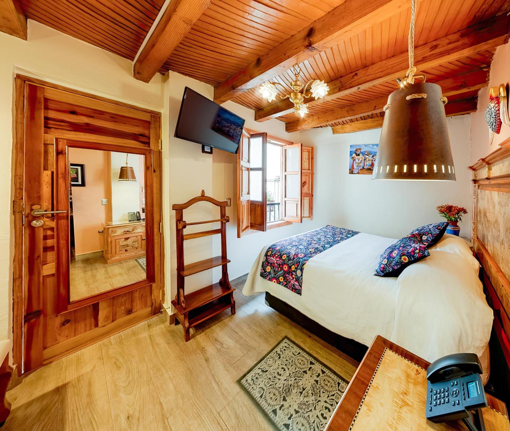 Hotel Casa Baez Patzcuaro Bagian luar foto